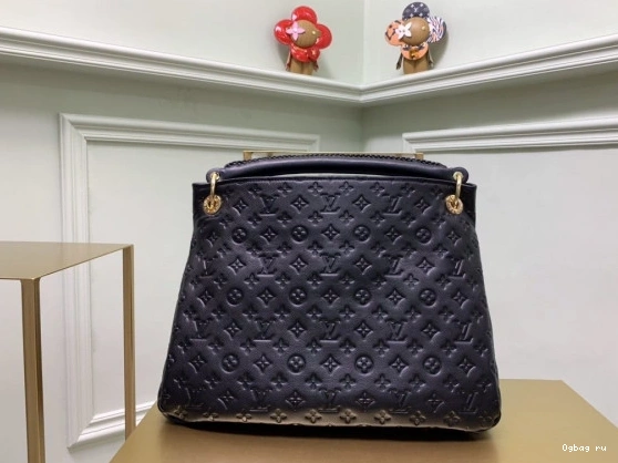 LOUIS ARTSY VUITTON 0720